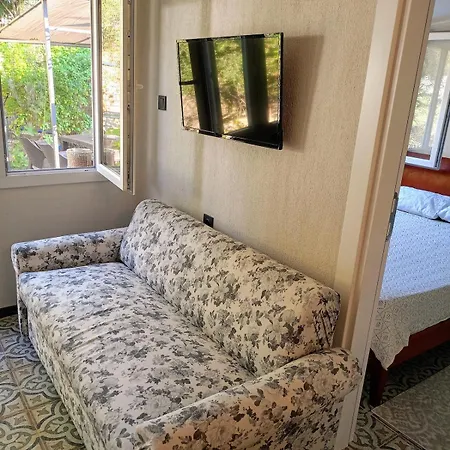 Prázdninový dům Kendine Oezgue Huzur Doga Ve Deniz Keyfini Yasayin Çeşme